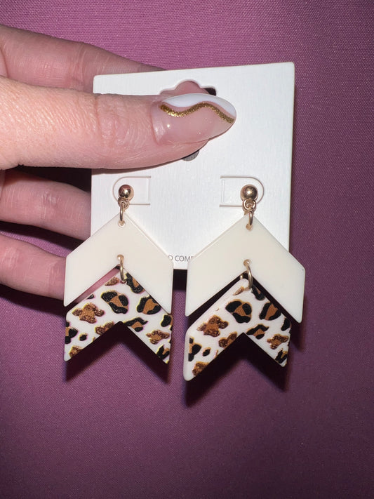 Leopard arrow dangles